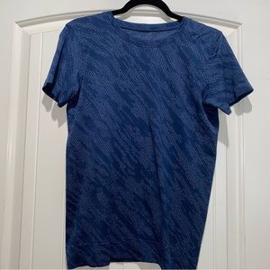 Swiftly relaxed size 6 shirt